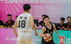 20歲女庫里三分狂轟，三戰(zhàn)86分13記三分，宮魯鳴或選她。